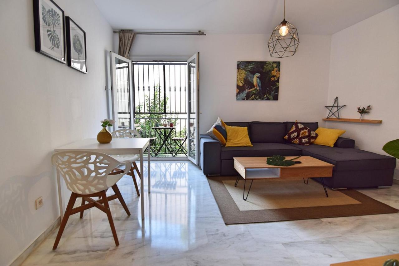 Apartamentos Tribuna Málaga Buitenkant foto