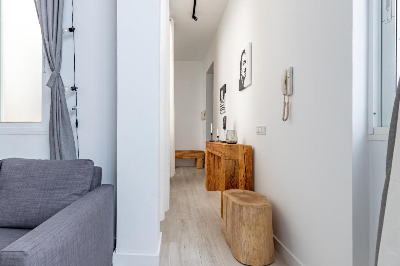 Apartamentos Tribuna Málaga Buitenkant foto