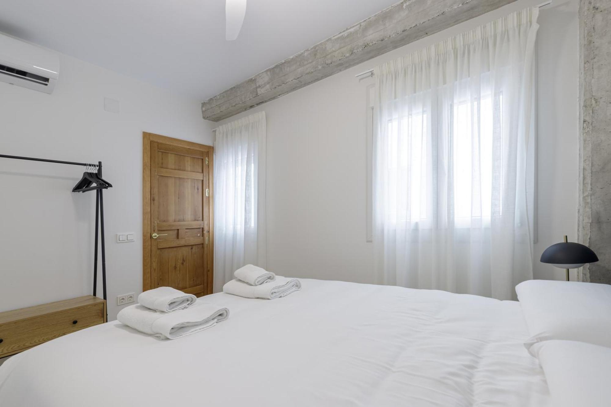 Apartamentos Tribuna Málaga Buitenkant foto