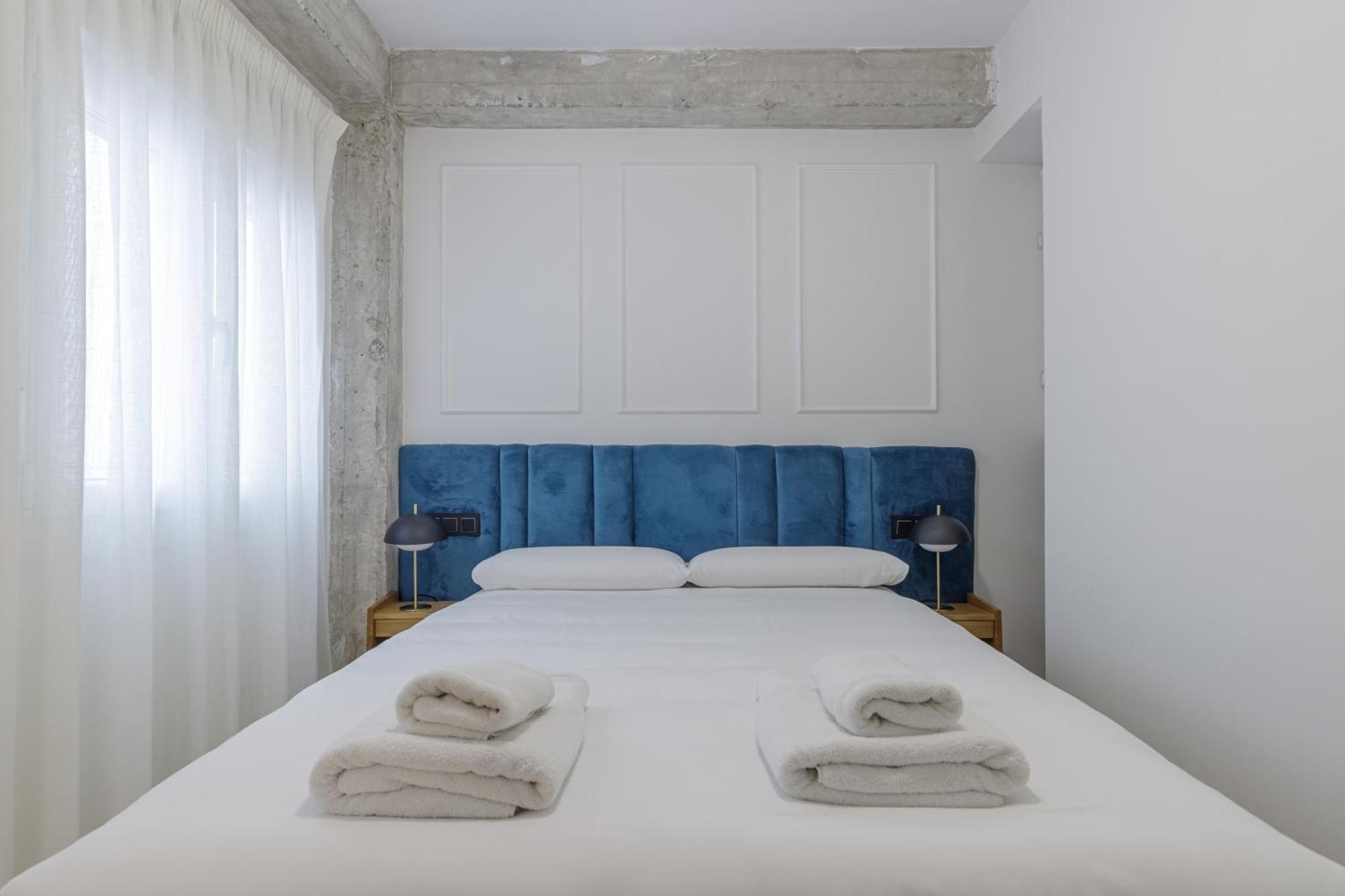 Apartamentos Tribuna Málaga Buitenkant foto